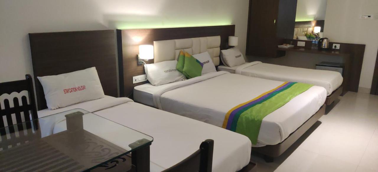 Staycation Holiday Нави Мумбай Екстериор снимка