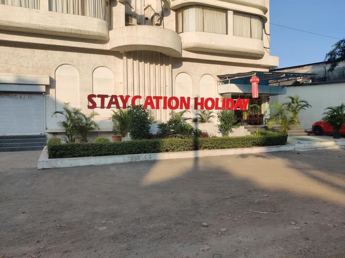 Staycation Holiday Нави Мумбай Екстериор снимка