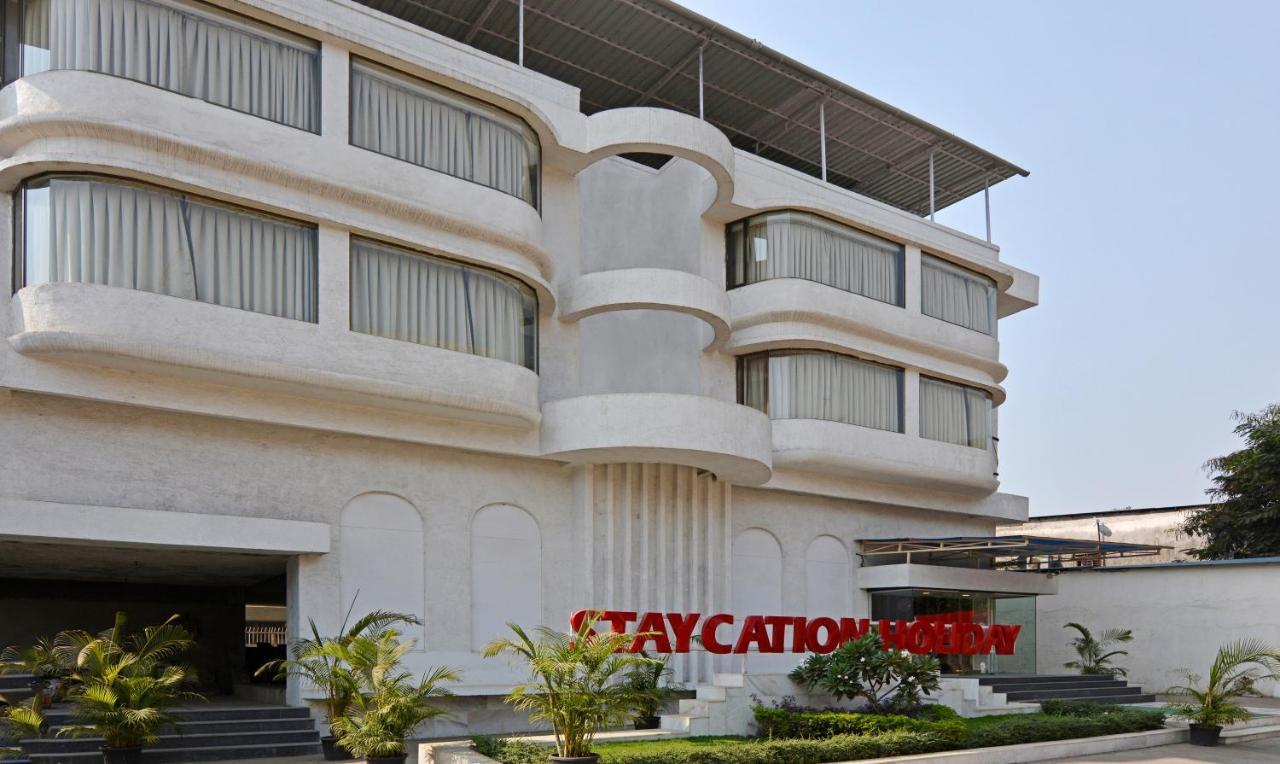 Staycation Holiday Нави Мумбай Екстериор снимка